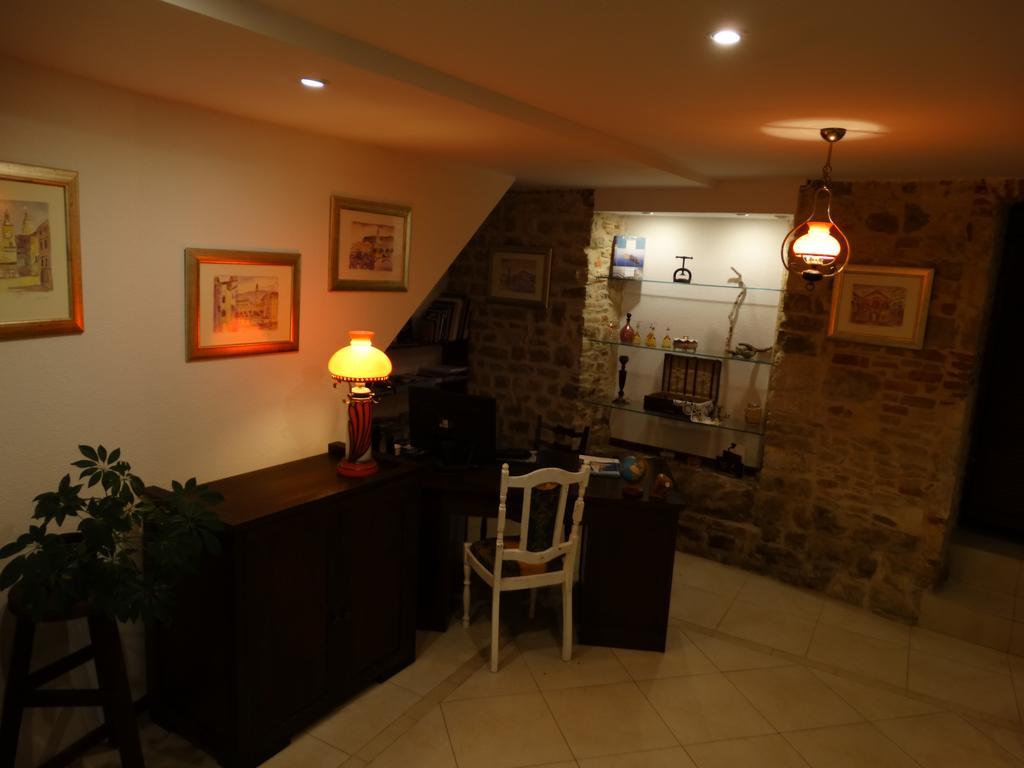 Guesthouse Marileo Σπλιτ Εξωτερικό φωτογραφία